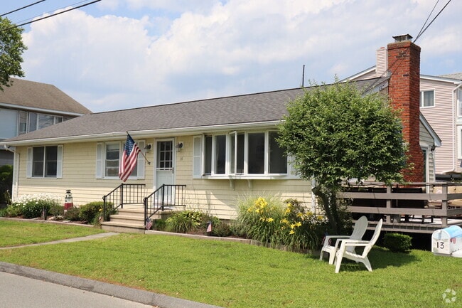 Building Photo - 14 Leeway Dr Rental