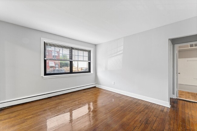 Girard Court Apartments