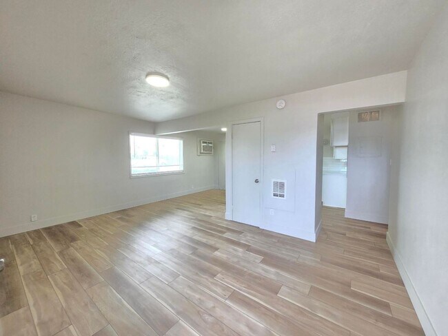 Photo - UP TO 1 MONTH FREE! Remodeled 3 bedroom!! Unit A