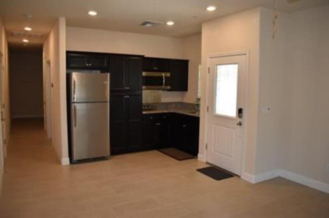 Photo - 3751 De Soto Way