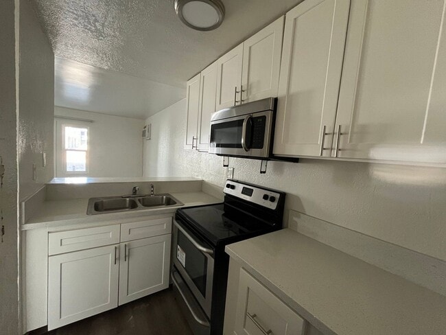 Photo - 9010 Tobias Ave Unit 129