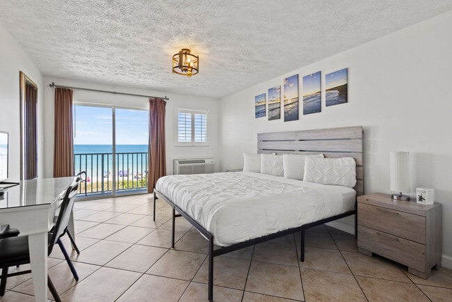 Building Photo - 110 S Ocean Dr Rental