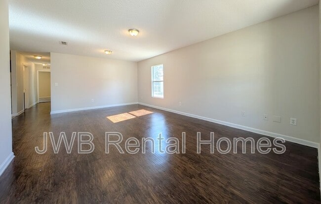 Photo - 4373 Melissa Ct W