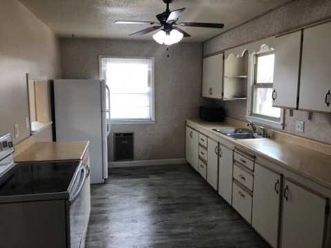 Photo - 804 N Anderson St Unidad Main