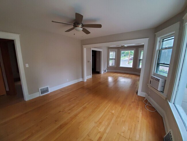 Photo - Updated 2 Bedroom + Den House in Downtown Madison! Unit 1242 Drake Street
