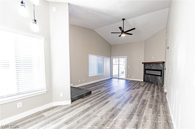 Photo - 517 Crony Ave