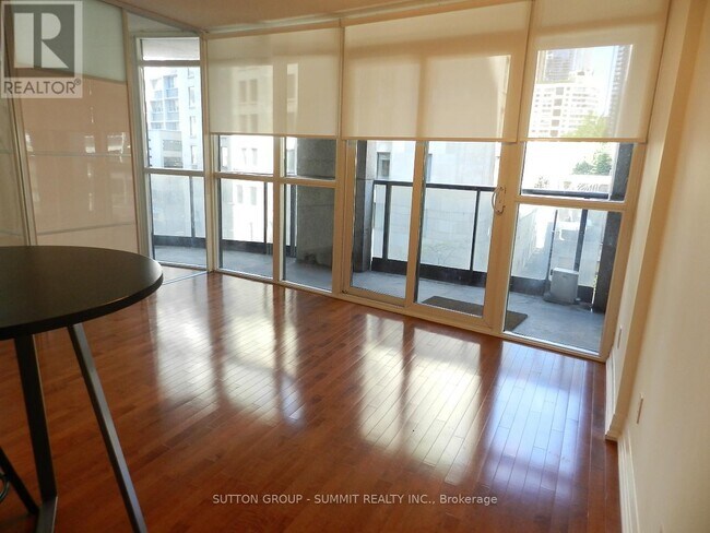 Photo - 25 Carlton St. Unit 506