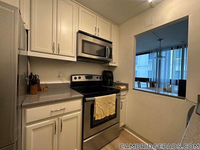 Photo - 45 Trowbridge St Unidad 1C
