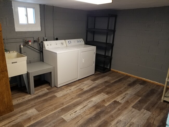 Photo - 5972 State Road 60