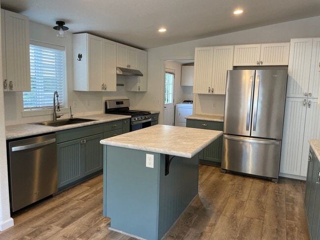 Photo - Remodeled Home Just Moments from Greenbank Farm!