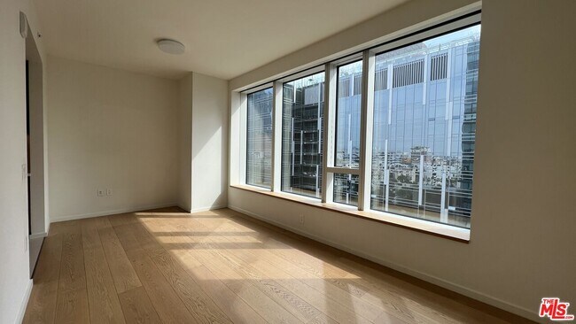 889 Francisco St Unit 807
