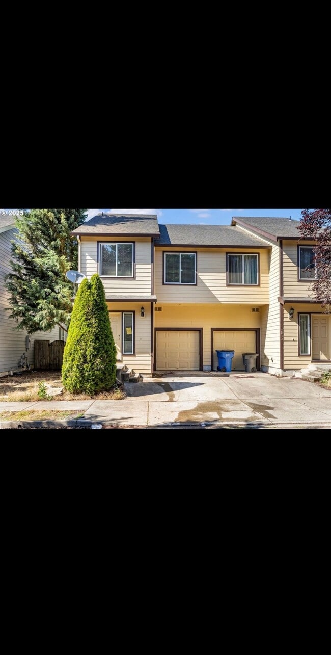 Building Photo - 2833 NE Stapleton Rd