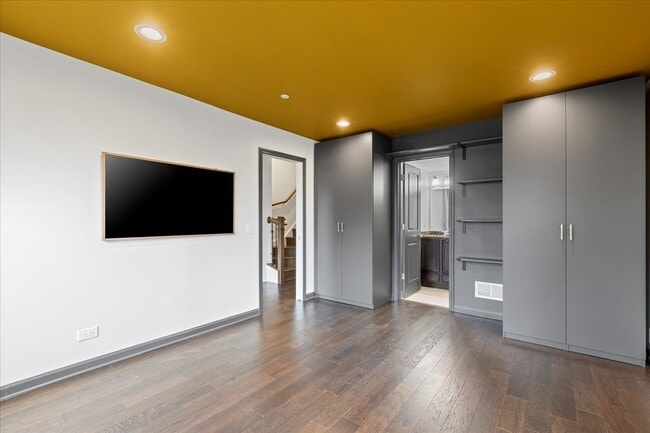 Photo - 3755 S Morgan St