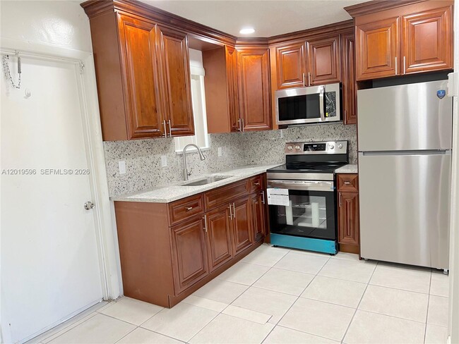 Building Photo - 1826 N 22nd Ave Unit 1826