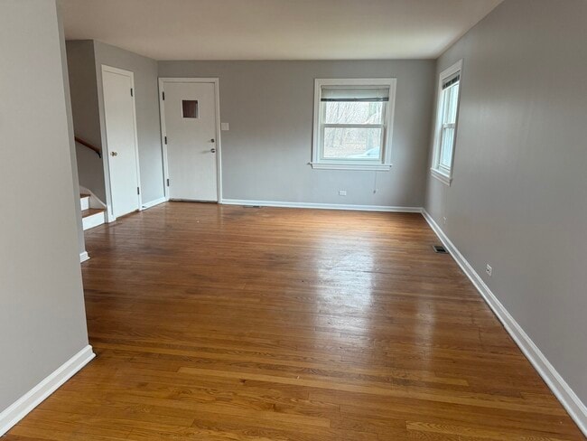 Photo - 6541 N Kedzie Ave