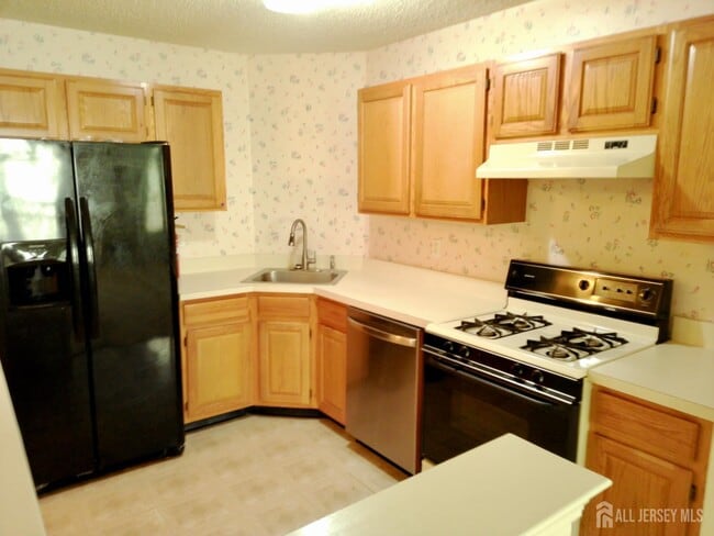 Photo - 81 Inverness Dr