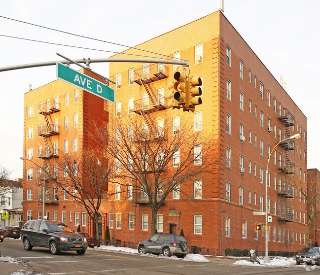 Photo - 1304 New York Ave Apartments