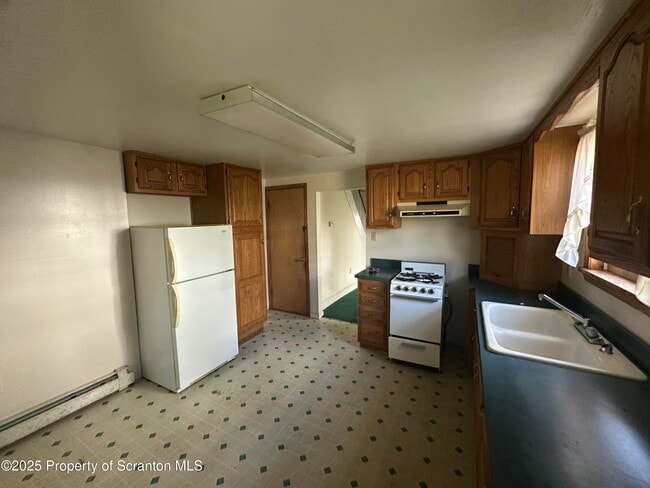 Photo - 74 W Chestnut St