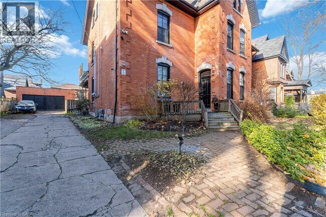 Photo - 80 East Avenue S Unit 2