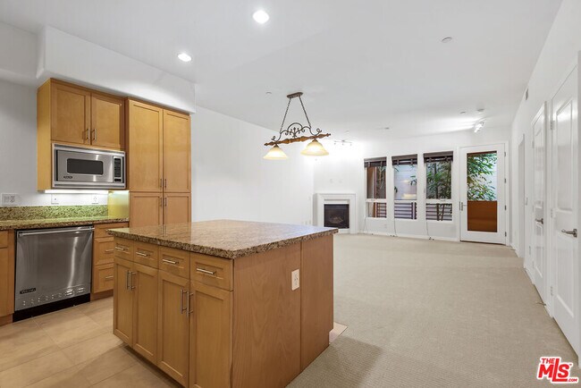 4050 Glencoe Ave Unit 222  