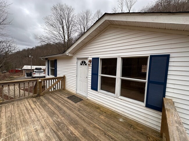 303 Baldwin Gap Rd