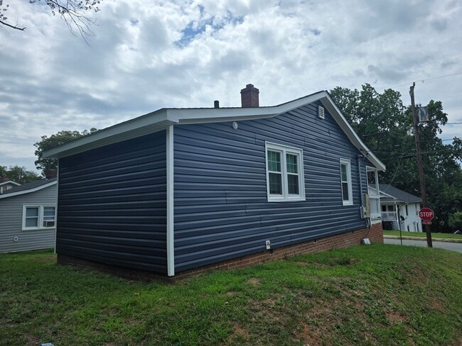 Photo - 329 W Twenty-Third St