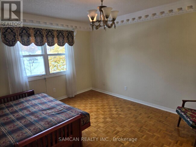 Photo - 2470 Wynten Way