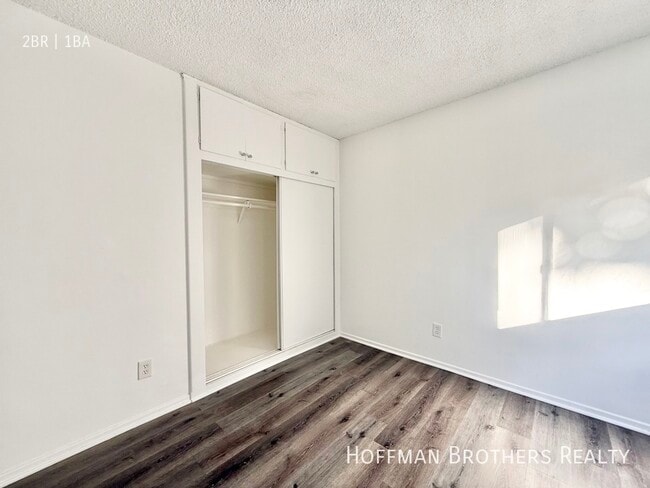 Photo - 1819 S Oxford Ave Unidad 9