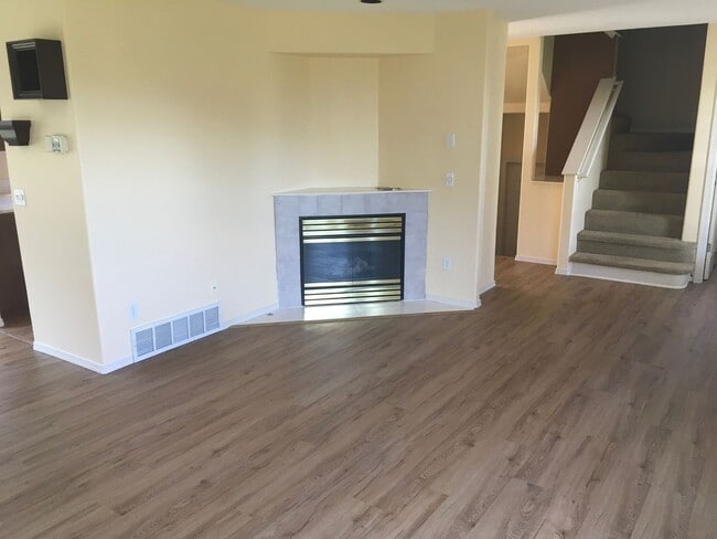 Photo - ***PENDING APPLICATION*** 2 Story Pet Friendly Contemporary 3 Bed Home w/ Views, Yard Service Inc...