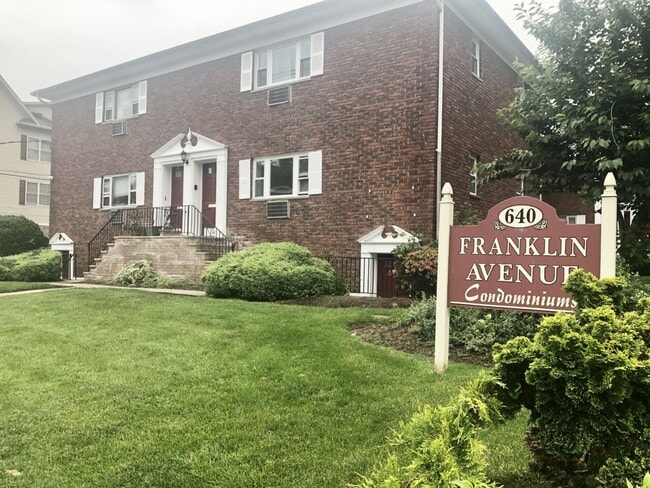 Photo - 640 Franklin Ave Condo Unit C1