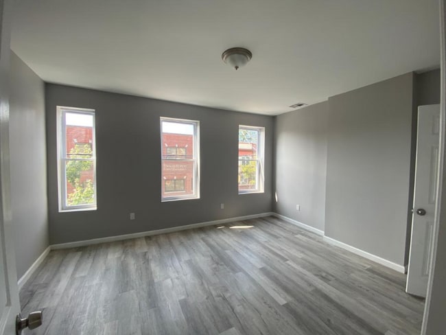 Photo - 178 W Hanover St Unidad Apt2