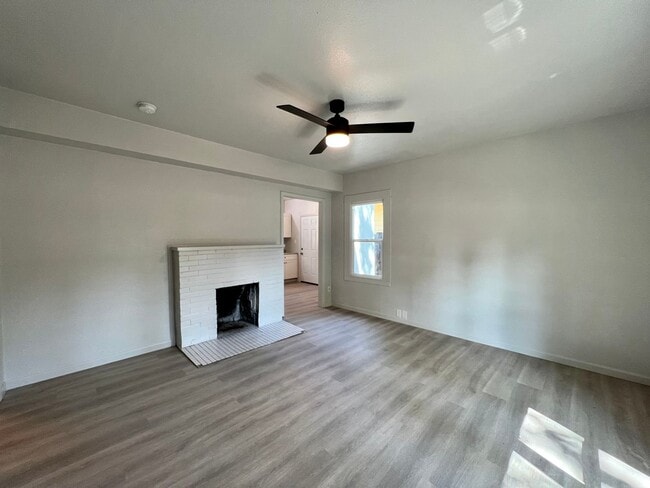 Photo - Charming 2 Bedroom, 1 Bathroom Home - Refreshed Interior