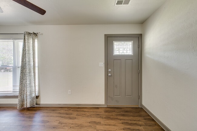 Photo - 2408 NW 40th St