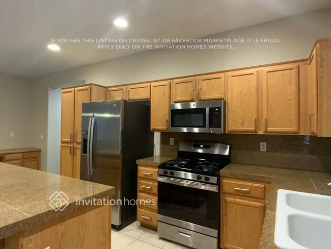 Photo - 1296 Cornet St