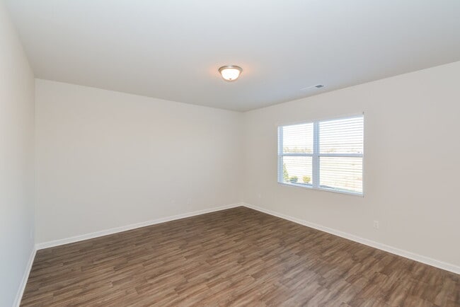 Photo - 545 Samuel Lee Ln