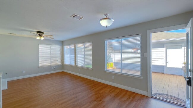 Photo - 9923 Farrell Dr