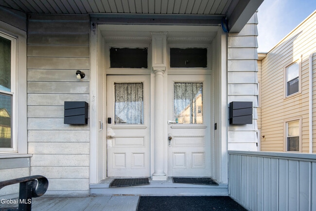 Photo - 1871 9th Ave