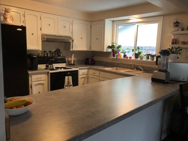 Photo - 228 Teakwood Dr