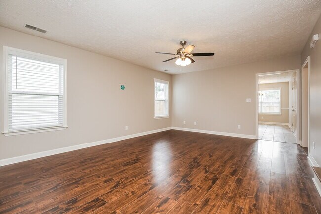Photo - 1632 Beaconcrest Cir
