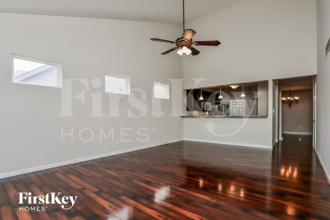 Photo - 324 Calvert Pl