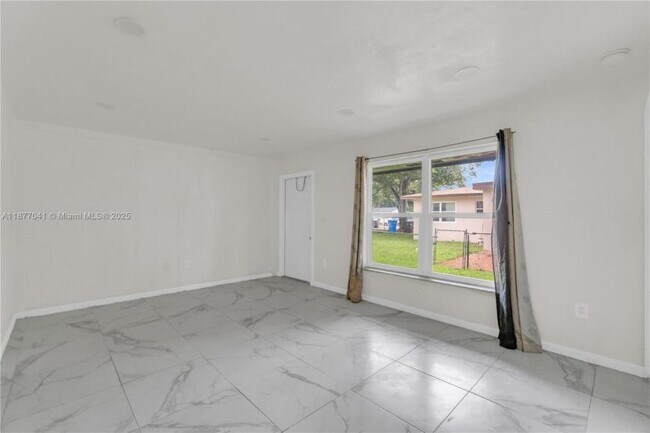 Photo - 3 bedroom in West Park FL 33023