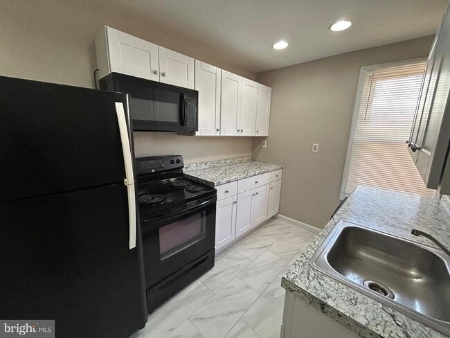 Photo - 47 Hanover St