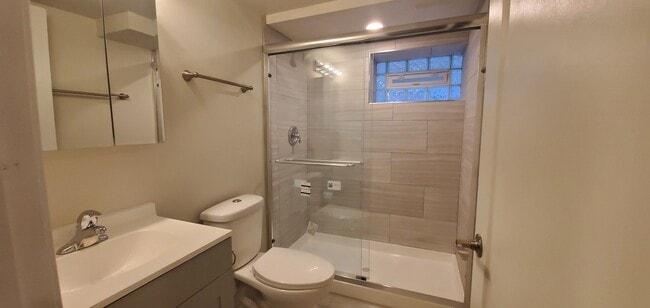 Photo - 4138 W Barry Ave Unidad GARDEN