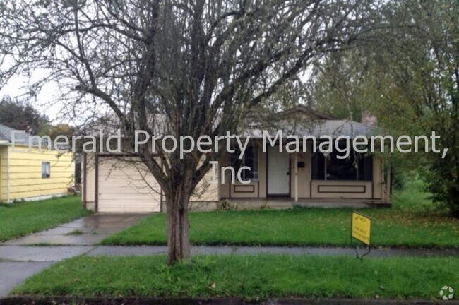 Building Photo - Cozy 3 Bedroom in The Friendly Neighborhood Rental