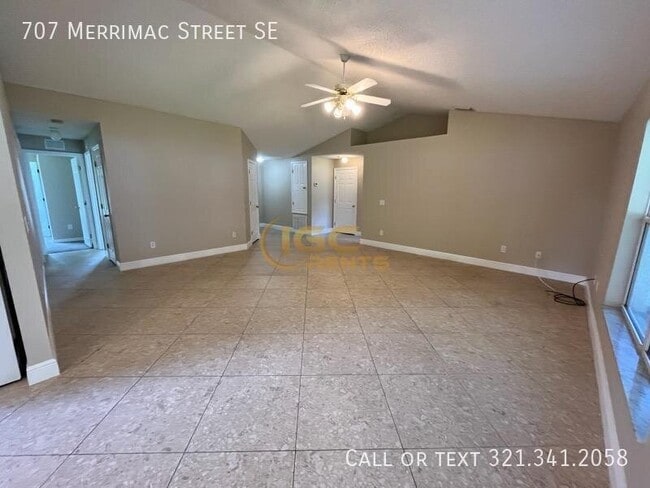 707 Merrimac St SE