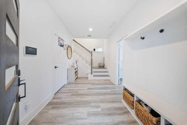 Photo - 1102 Paul Quinn St