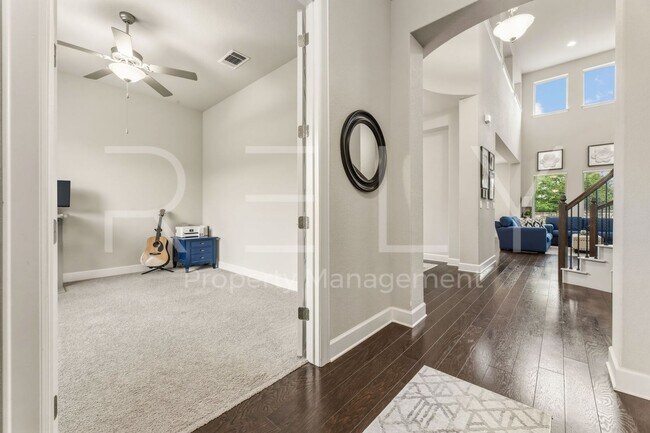 Photo - 240 Cross Timbers Dr