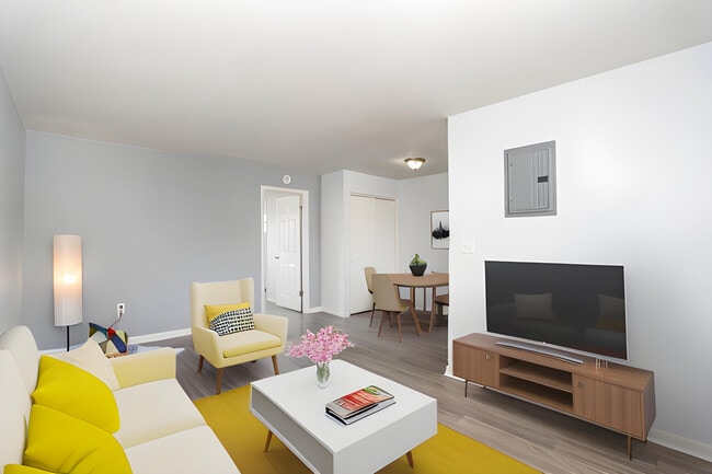 Photo - 115 Seminole Ave W Unit 212