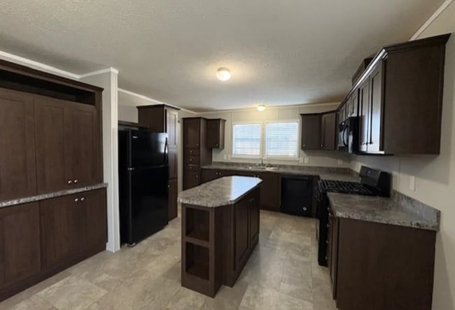 Photo - 105 Nicole Ct