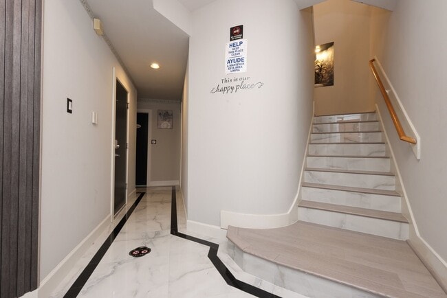Photo - 9715 Riddlewood Ln